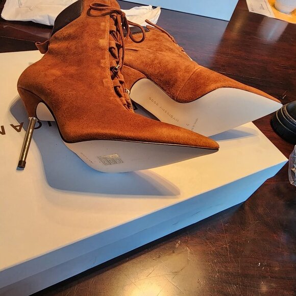 Good American Ankle Scandal Lace Up Bootie Suede - 4 – Green  Good American Ankle Scandal Lace Up Bootie Suede - 4